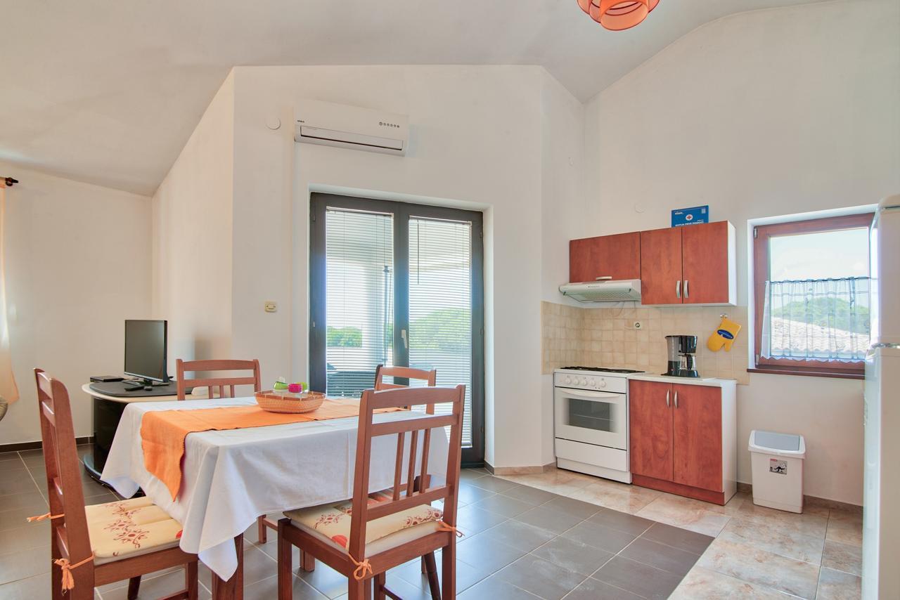 Apartment Maja Štinjan Extérieur photo